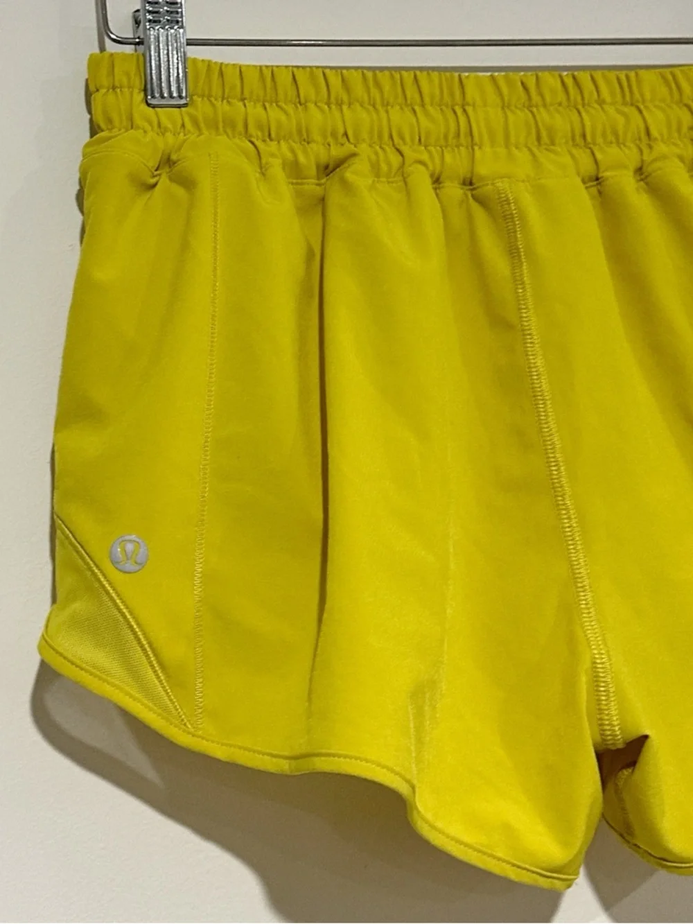 Lululemon Hotty Hot Short 2.5